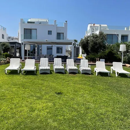 Sirena Beachfront Beauty Βίλα Πρωταράς